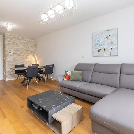 Apartment Luxury Sunny Side